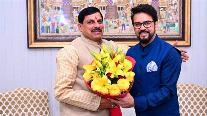 मुख्यमंत्री डॉ. मोहन यादव की केंद्रीय मंत्री श्री अनुराग सिंह ठाकुर से सौजन्य भेंट